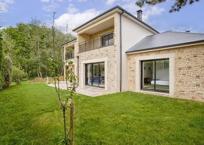 Maison Moderne Et Spacieuse à 50m De La Pour 12 Personnes - Fr-1-788-86 *